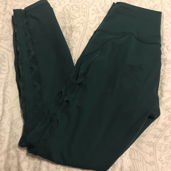 Lululemon Essential Rhythm High Times - Picture 2 of 2